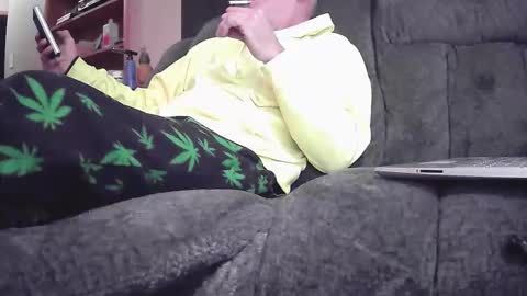 herpotheadpup online show from November 30, 12:29 am