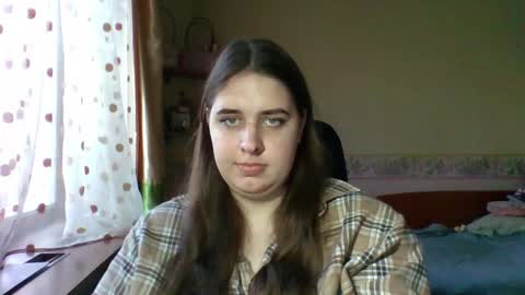 hess_luna_ online show from November 26, 10:34 am