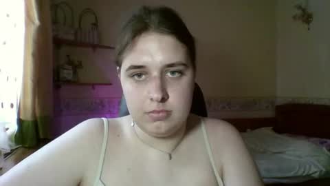 hess_luna_ online show from July 15, 10:31 am