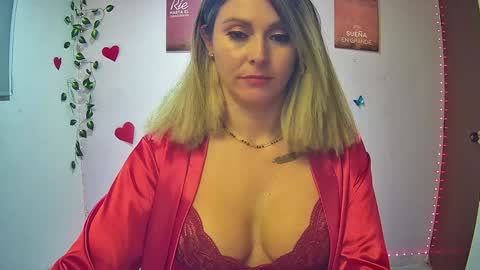 Snapshot of hestesiaxx chatting on February 26, 1:46 am Hestesiaxx online show from February 26, 1:46 am