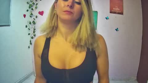Snapshot of hestesiaxx chatting on March 11, 1:16 am Hestesiaxx online show from March 11, 1:16 am