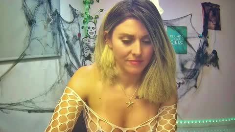 Snapshot of hestesiaxx chatting on October 21, 1:44 am Hestesiaxx online show from October 21, 1:44 am