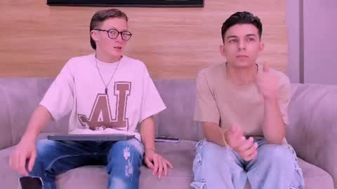 heteros men online show from June 17, 7:19 pm