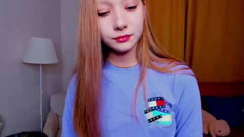 Linda online show from November 22, 7:23 pm