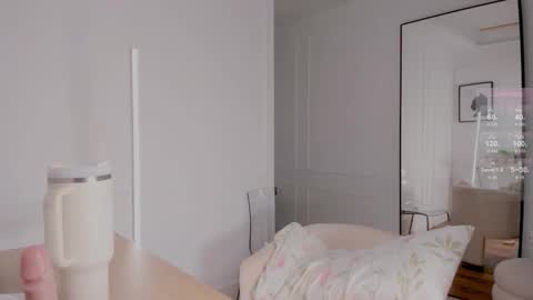 hi my name is Eva. online show from October 28, 1:23 pm