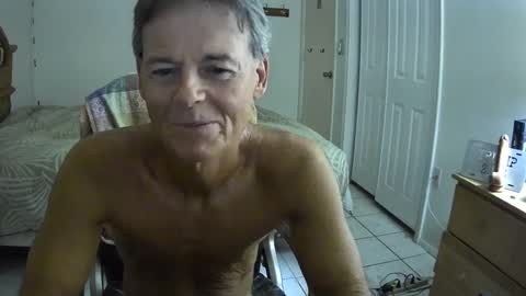 hewes1 online show from October 4, 9:40 am