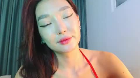 Snapshot of hey_herbal chatting on September 12, 3:25 pm Audrey online show from September 12, 3:25 pm