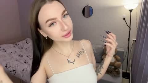 Lola online show from November 19, 10:25 am