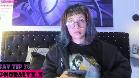 Noraly  online show from July 7, 4:03 am