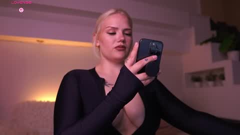 heynoirsam online show from July 16, 7:00 am