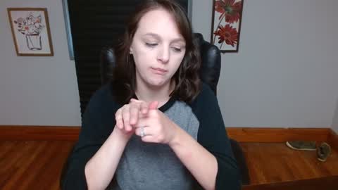 Snapshot of hi_cut_cutie chatting on October 23, 1:34 pm Paige online show from October 23, 1:34 pm
