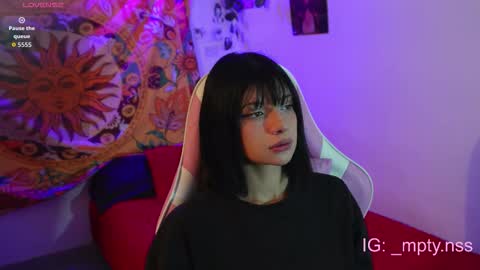 hi_scarlett online show from November 11, 9:44 am