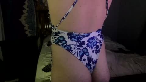 hi_there3321 online show from June 18, 10:53 am