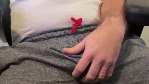 hifrommn1 online show from December 1, 4:38 pm