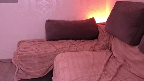 HIHIKA online show from September 16, 8:34 pm