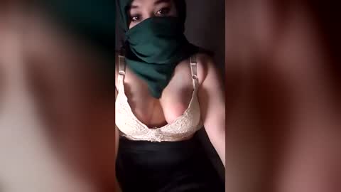 hijabinymph online show from May 20, 7:42 pm