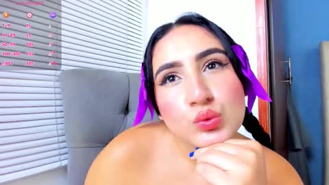 hilarydolce online show from March 10, 3:55 am