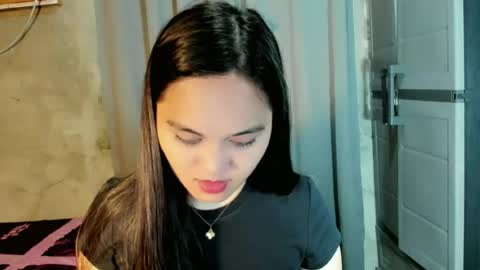 hilarymolly online show from June 25, 9:53 pm