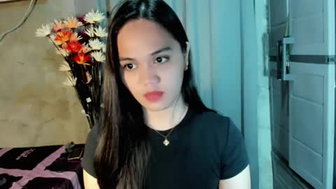 hilarymolly online show from July 25, 3:21 pm