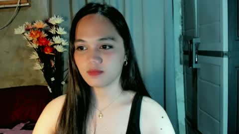 hilarymolly online show from July 9, 1:42 am