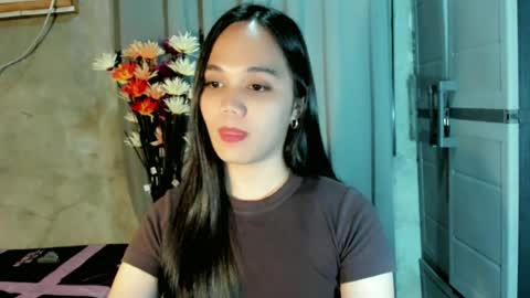 hilarymolly online show from June 17, 7:41 pm