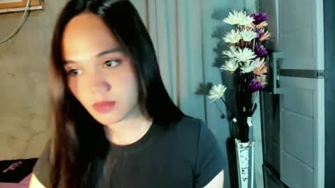 hilarymolly online show from June 24, 6:48 pm