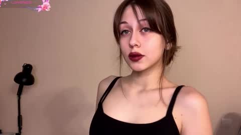 Hi Im Elizabeth online show from January 12, 2:24 pm