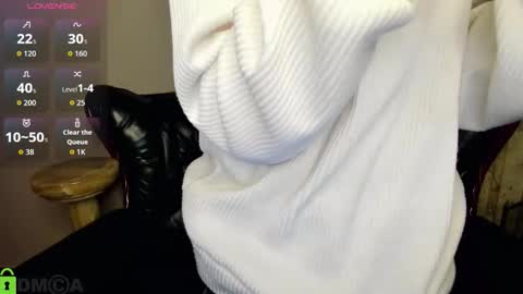 hilleva online show from October 12, 7:38 pm