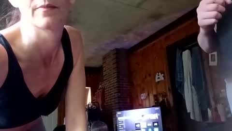 SparkledLooks online show from May 8, 3:50 pm