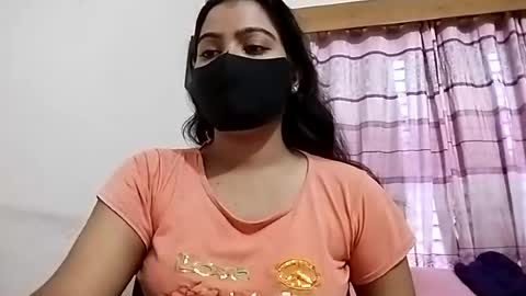 himuhimu22 online show from August 6, 8:23 am