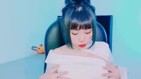 Hinata online show from May 24, 1:17 pm
