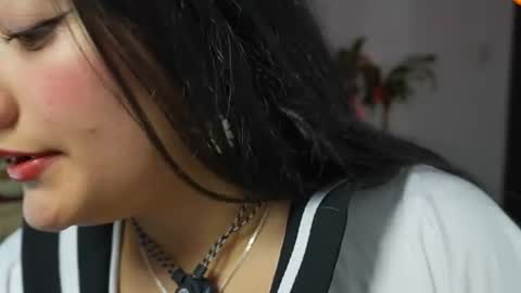 hinata online show from August 4, 8:38 pm