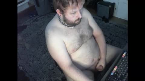 hipguy91 online show from November 11, 7:05 pm