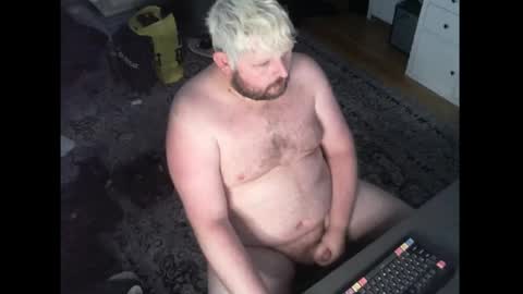 hipguy91 online show from May 6, 6:58 pm