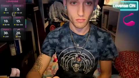 hippie_luver online show from April 13, 5:55 am