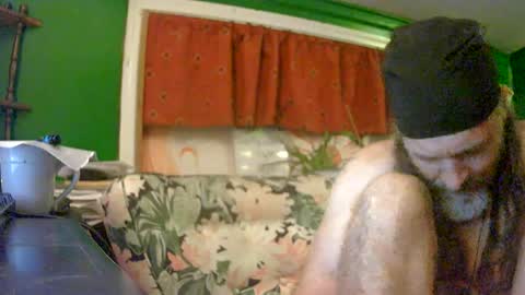 hippiedad333 online show from July 11, 4:39 am