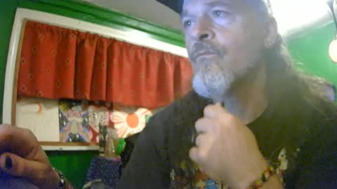 hippiedad333 online show from June 22, 3:36 am