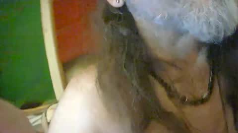 hippiedad333 online show from July 8, 2:26 am
