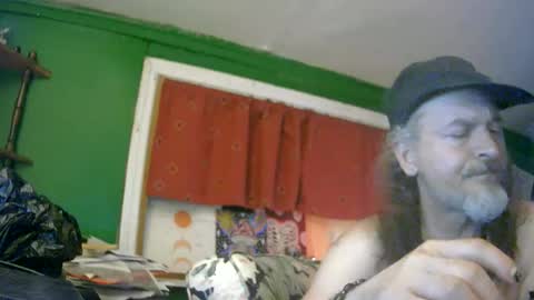 hippiedad333 online show from June 24, 4:30 am