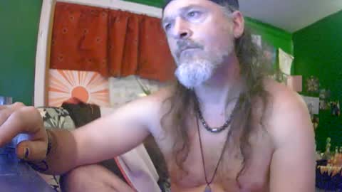 hippiedad333 online show from July 10, 4:06 am