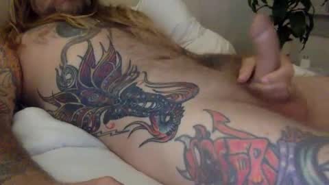 Snapshot of hippybiker chatting on December 2, 12:12 am hippybiker online show from December 2, 12:12 am