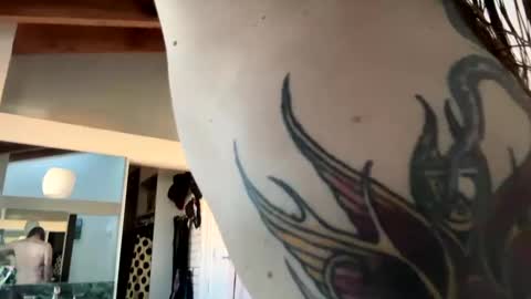 Snapshot of hippybiker chatting on January 12, 4:50 pm hippybiker online show from January 12, 4:50 pm