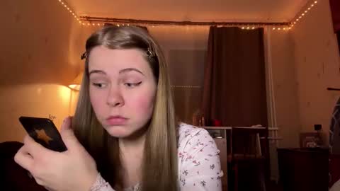 I am Amy ntmu Lets hit 10 Thumbs Up together online show from February 17, 3:22 pm