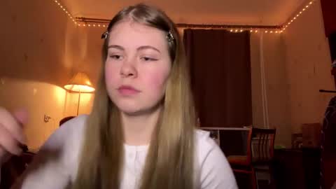 I am Amy ntmu Lets hit 10 Thumbs Up together online show from February 20, 4:31 pm