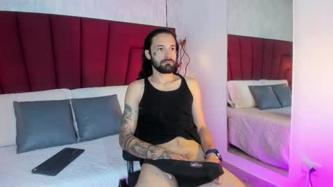 Hisoka online show from November 23, 1:20 pm