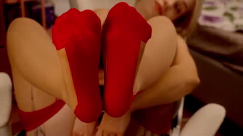 Holly online show from July 30, 6:30 pm