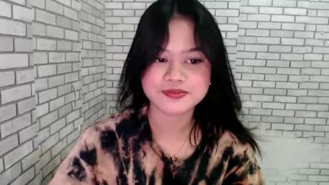 hoelyfloryn online show from March 17, 7:57 am