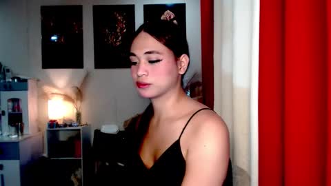 hoelymarie online show from June 3, 12:57 am