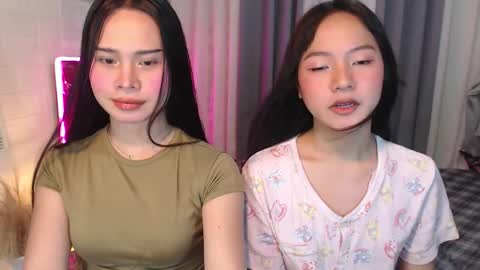 hoelymolly online show from March 12, 5:38 pm