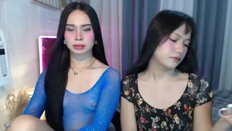 hoelymolly online show from April 30, 8:47 pm